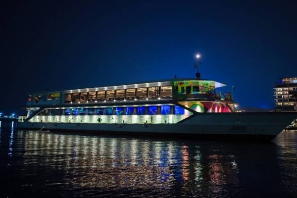 Classic Imperial (Dinner Cruise)